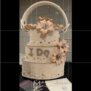 Reserved for savvyonfiya